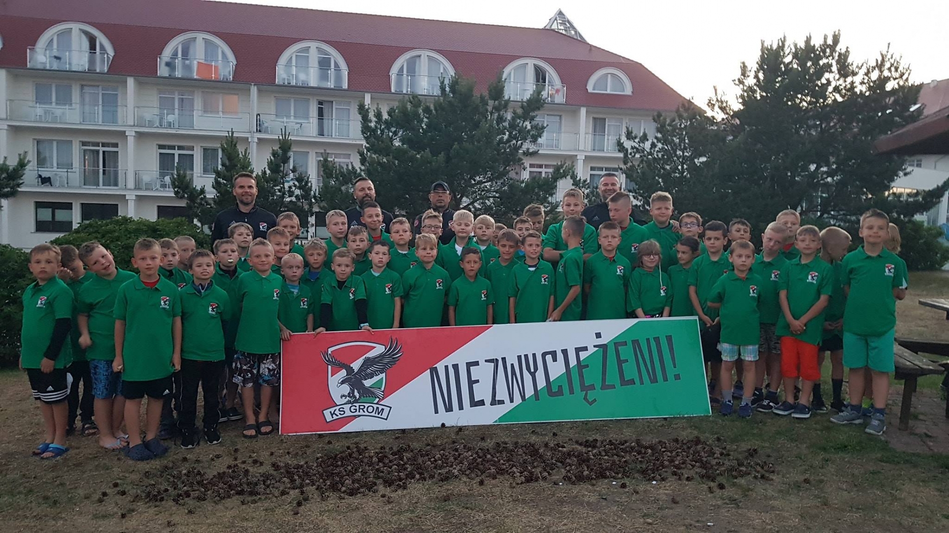 36317863_984279341733575_7193698633114451968_o