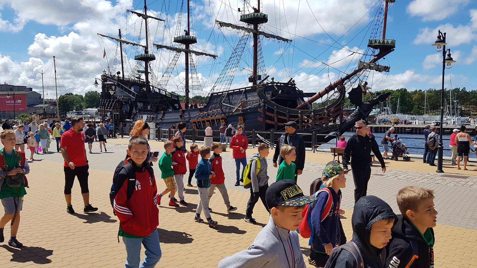 36413477_986996311461878_2600805274155483136_o