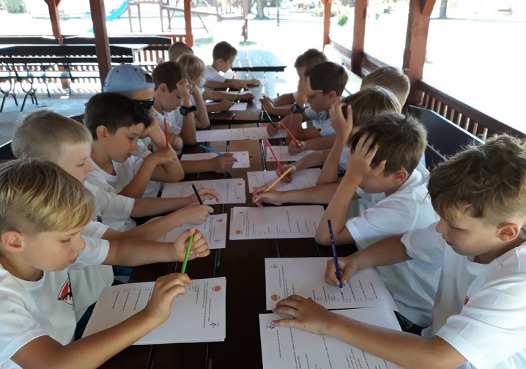 39872850_1044060412422134_7876065608125644800_n